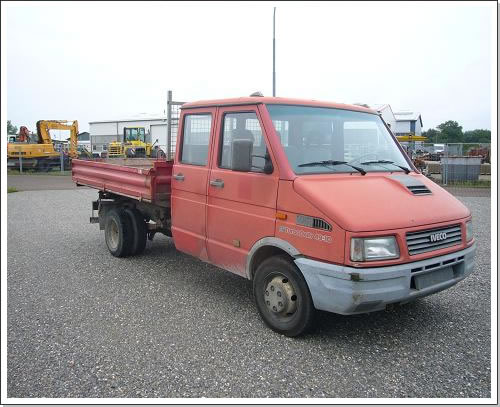 LKW Iveco Doppelkabine Kipper