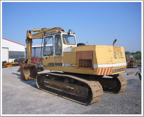 Bagger Liebherr 912
