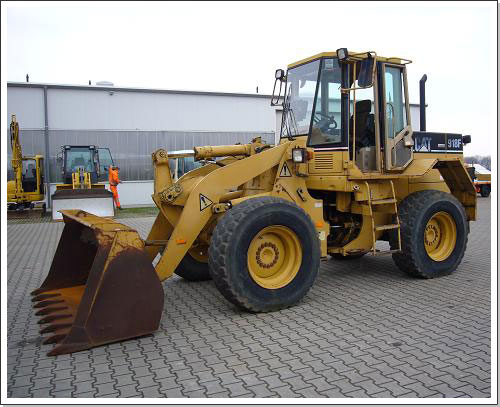 CAT 918F mit Waage Radlader